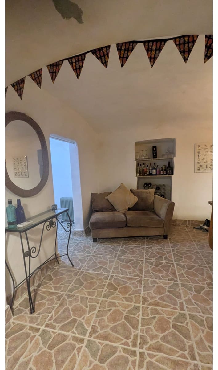 4 bedroom Cave House for sale in L'Alguena / Alguenya with pool - € 120,000 (Ref: 10164236)