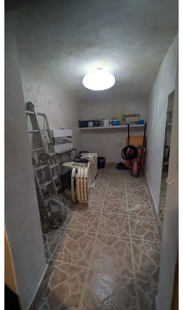 4 bedroom Cave House for sale in L'Alguena / Alguenya with pool - € 120,000 (Ref: 10164236)