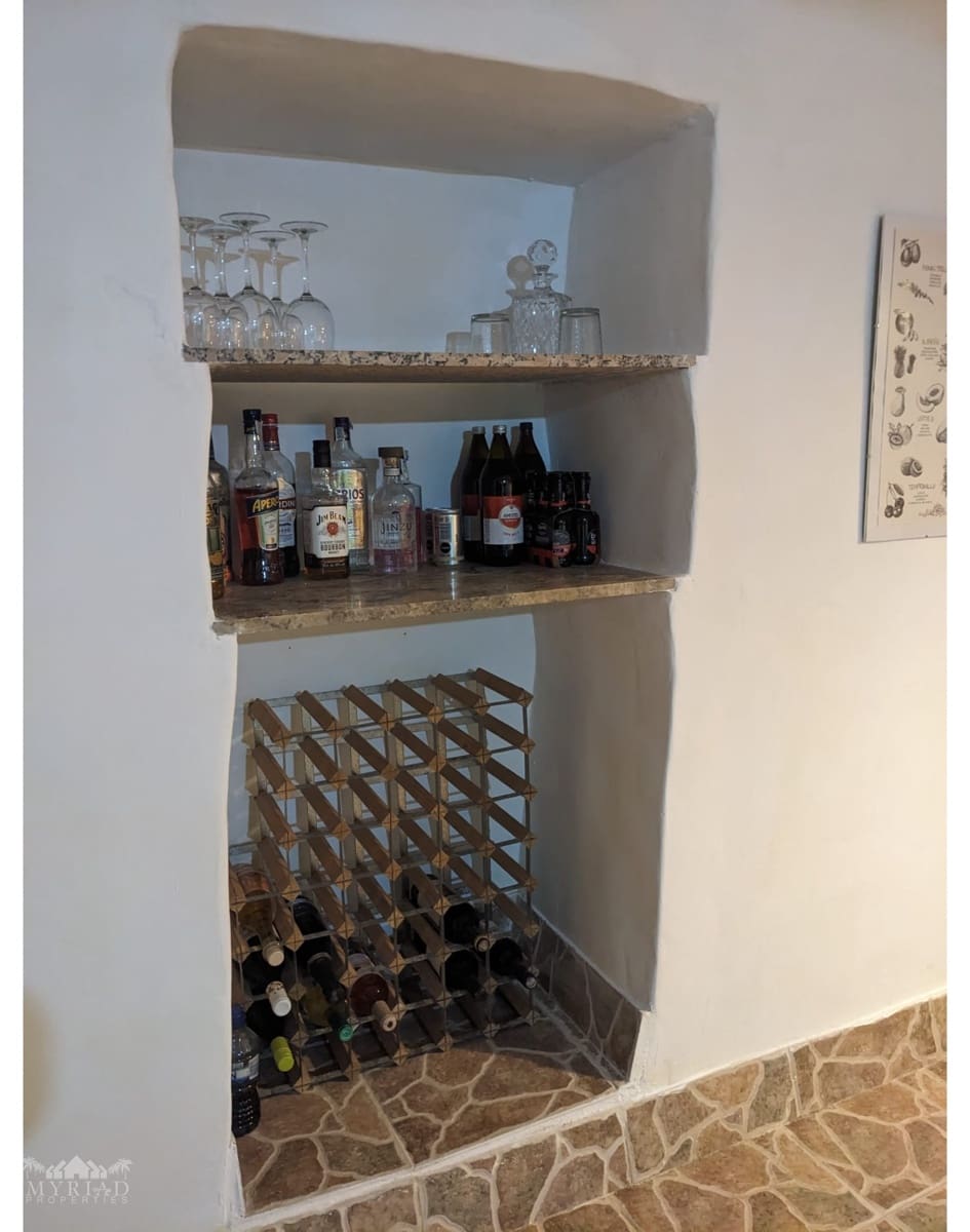 4 bedroom Cave House for sale in L'Alguena / Alguenya with pool - € 120,000 (Ref: 10164236)
