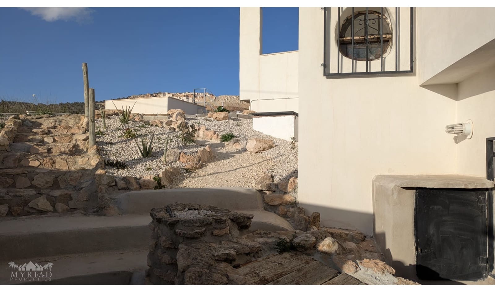 4 bedroom Cave House for sale in L'Alguena / Alguenya with pool - € 120,000 (Ref: 10164236)