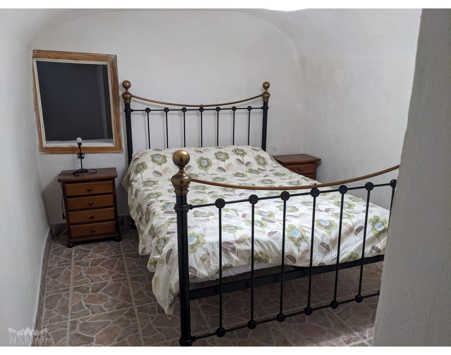 4 bedroom Cave House for sale in L'Alguena / Alguenya with pool - € 120,000 (Ref: 10164236)