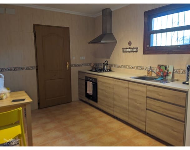 4 makuuhuone Luolatalo myytävänä paikassa L'Algueña / Alguenya mukana uima-altaan - 120 000 € (Ref: 10164236)