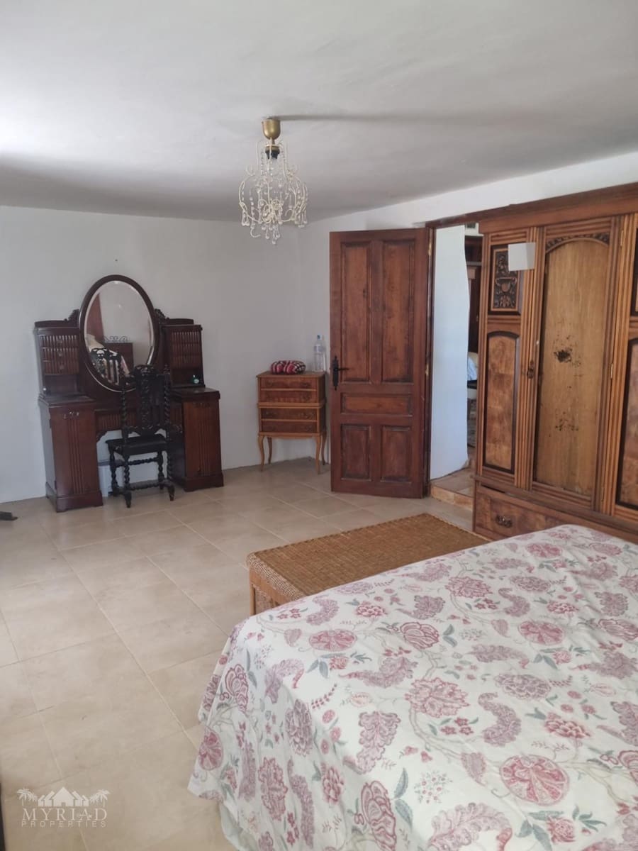 6 soverom Finca/Herregård til salgs i Lel med svømmebasseng - € 370 000 (Ref: 9516432)