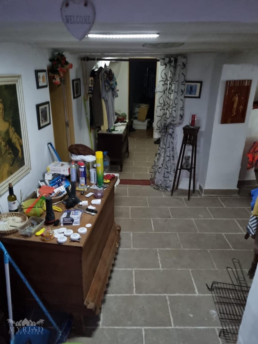 2 soverom Grottehus til salgs i Pinoso - € 66 000 (Ref: 9516436)