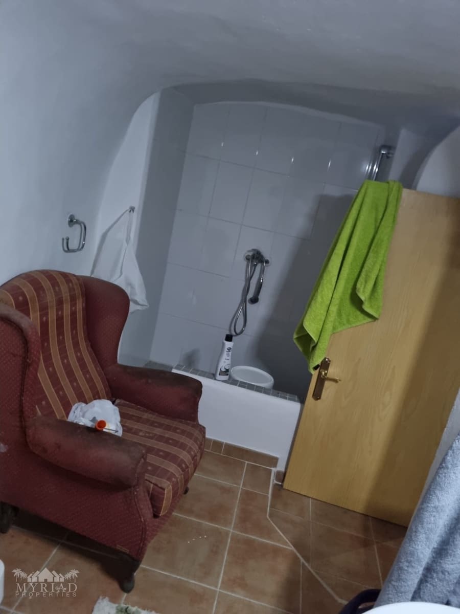 2 soverom Grottehus til salgs i Pinoso - € 66 000 (Ref: 9516436)