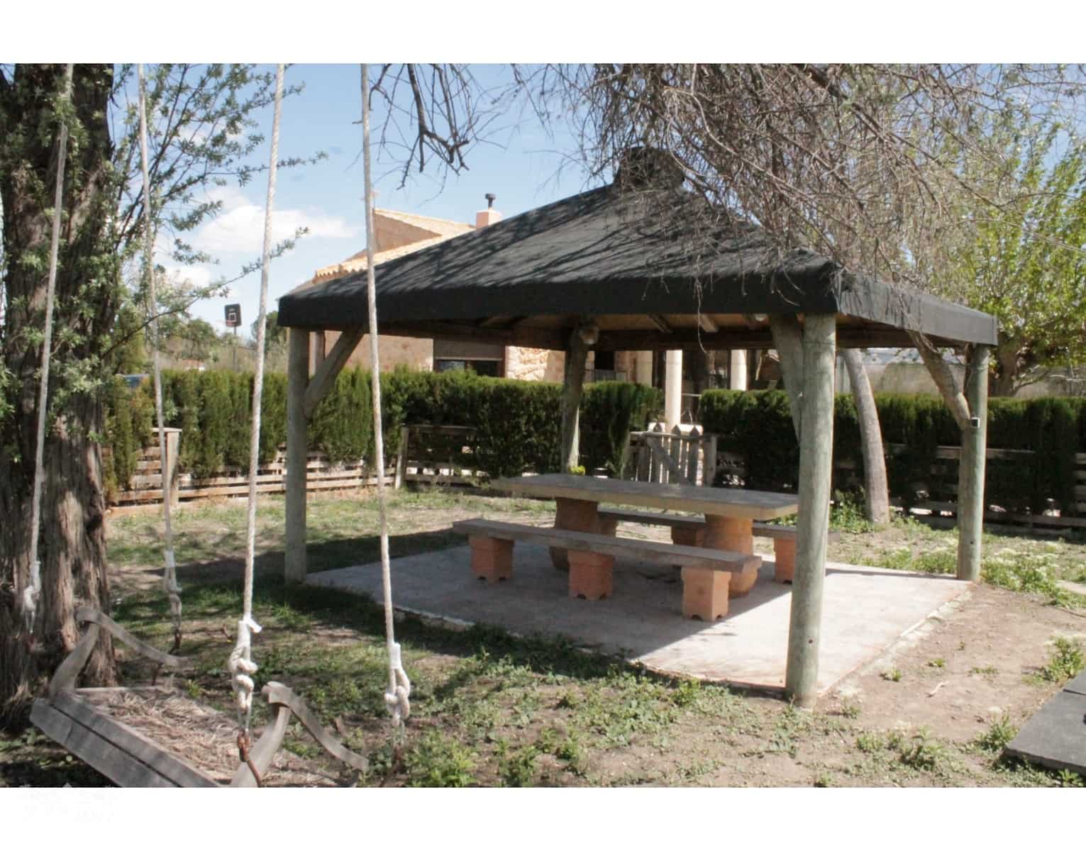 3 bedroom Finca/Country House for sale in Villena - € 269,000 (Ref: 9516447)