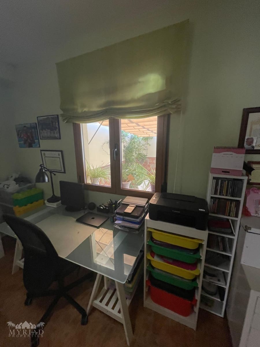 4 soverom Hus til salgs i Pinoso med garasje - € 195 000 (Ref: 9516454)