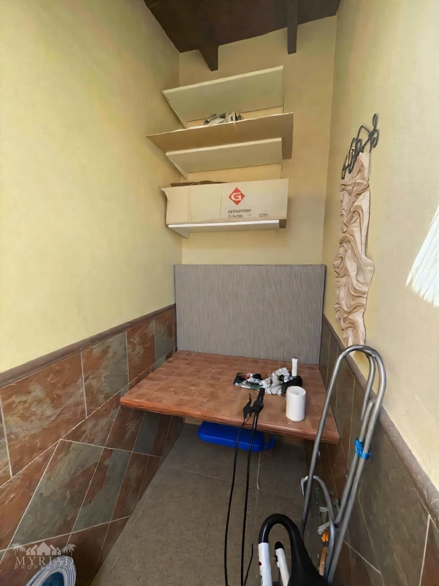 4 soverom Hus til salgs i Pinoso med garasje - € 195 000 (Ref: 9516454)