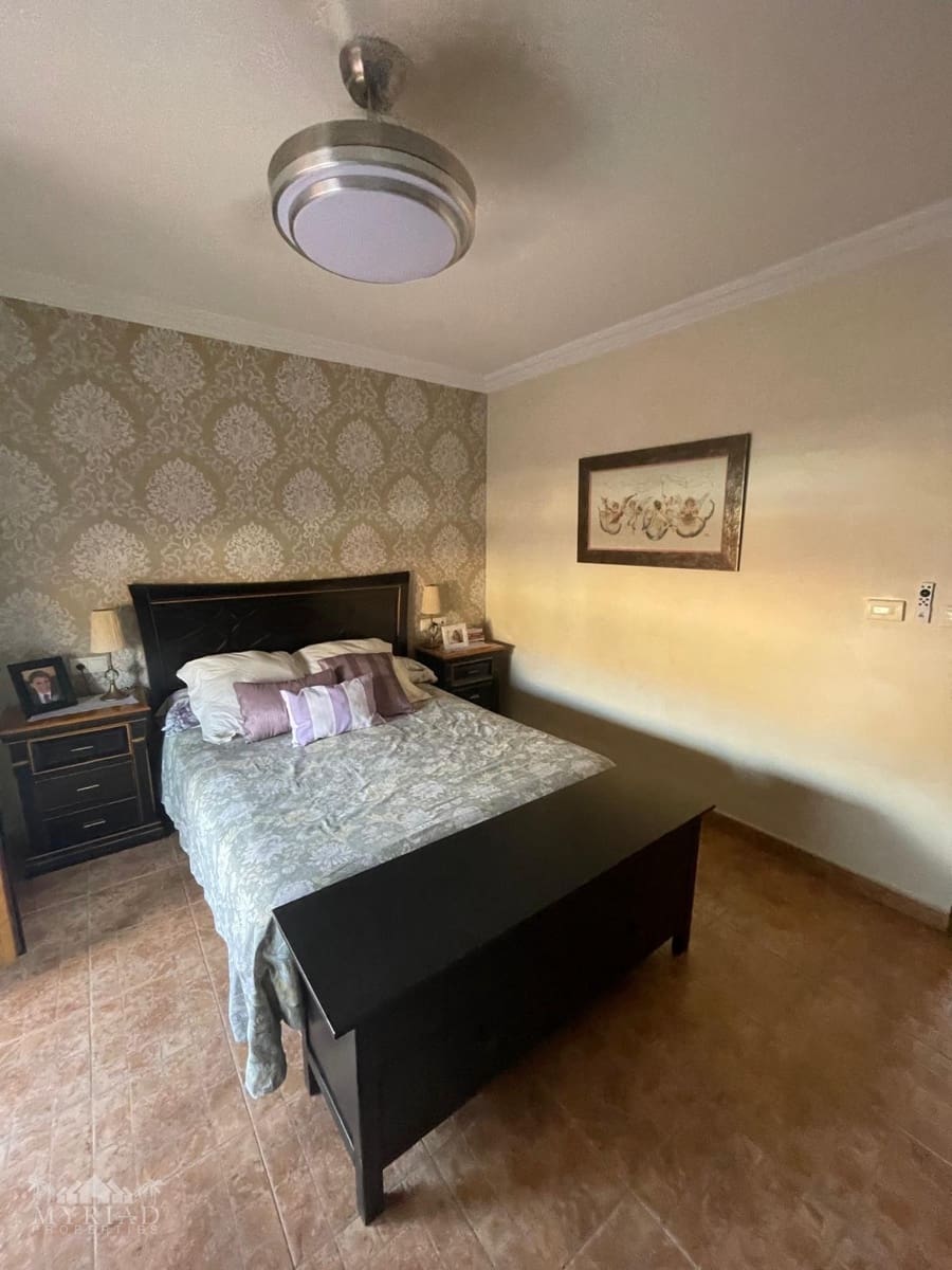 4 soverom Hus til salgs i Pinoso med garasje - € 195 000 (Ref: 9516454)