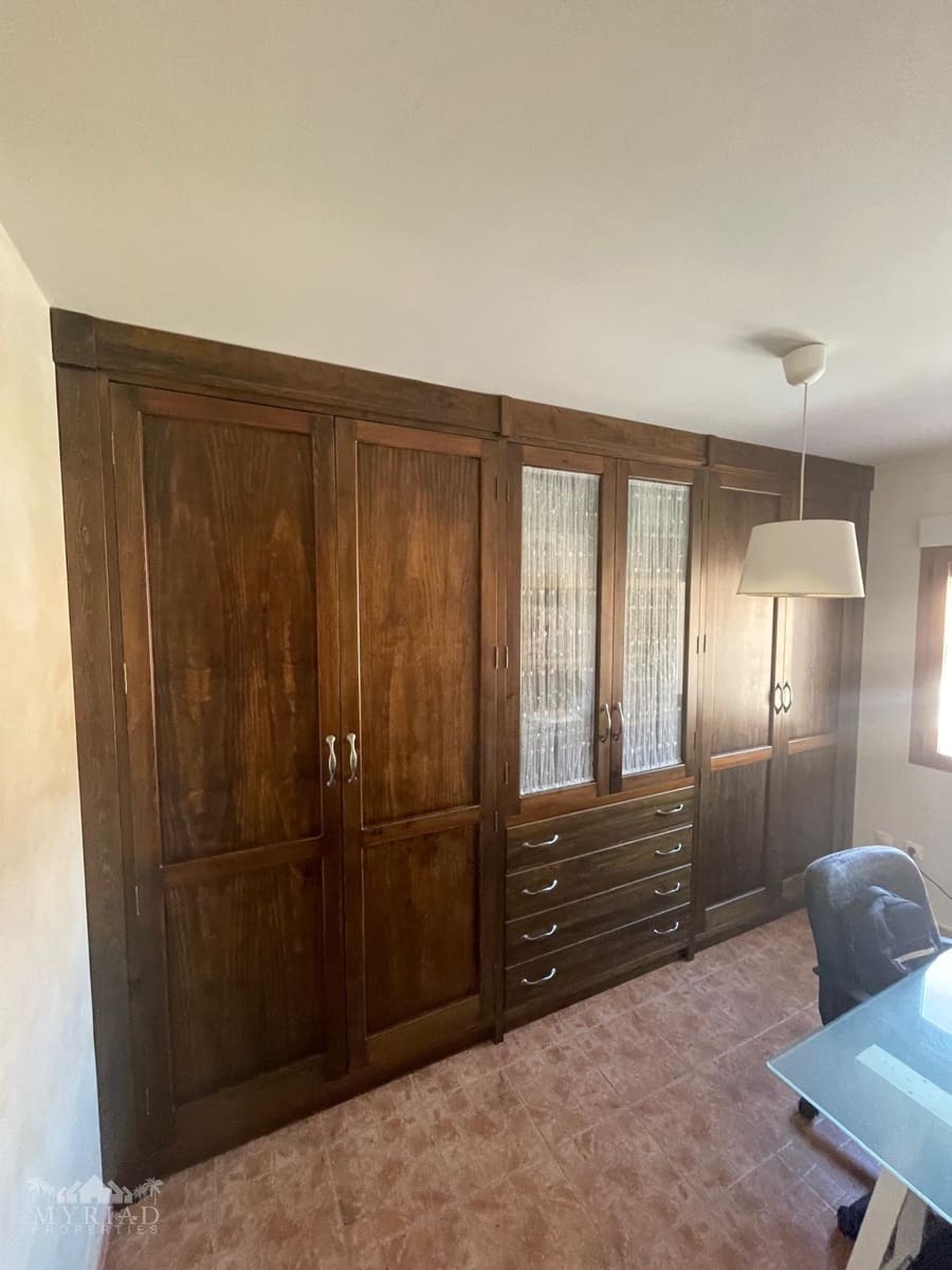 4 soverom Hus til salgs i Pinoso med garasje - € 195 000 (Ref: 9516454)