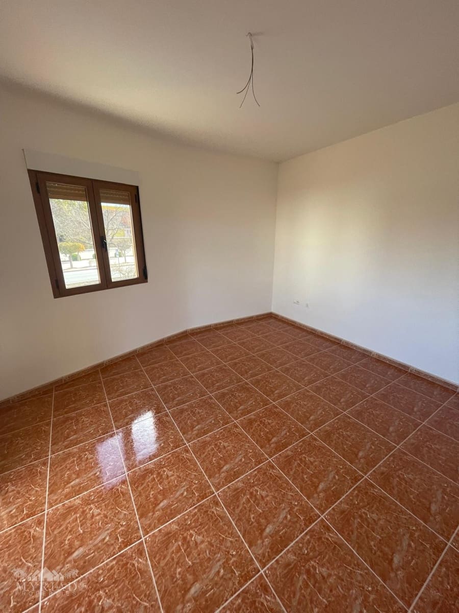 4 soveværelse Byhus til salg i Pinoso med garage - € 235.000 (Ref: 9533331)