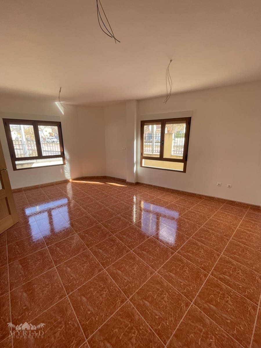 4 soveværelse Byhus til salg i Pinoso med garage - € 235.000 (Ref: 9533331)