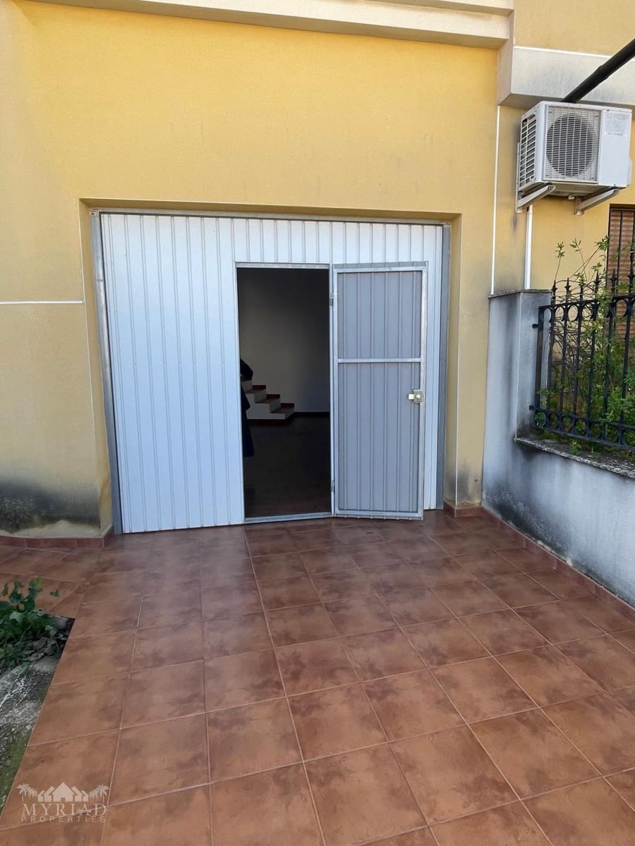 4 soveværelse Byhus til salg i Pinoso med garage - € 235.000 (Ref: 9533331)