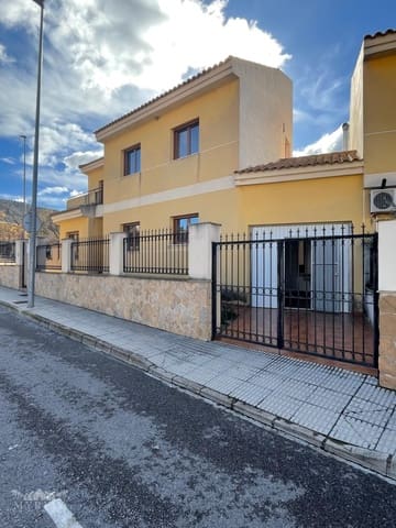 4 soveværelse Byhus til salg i Pinoso med garage - € 235.000 (Ref: 9533331)