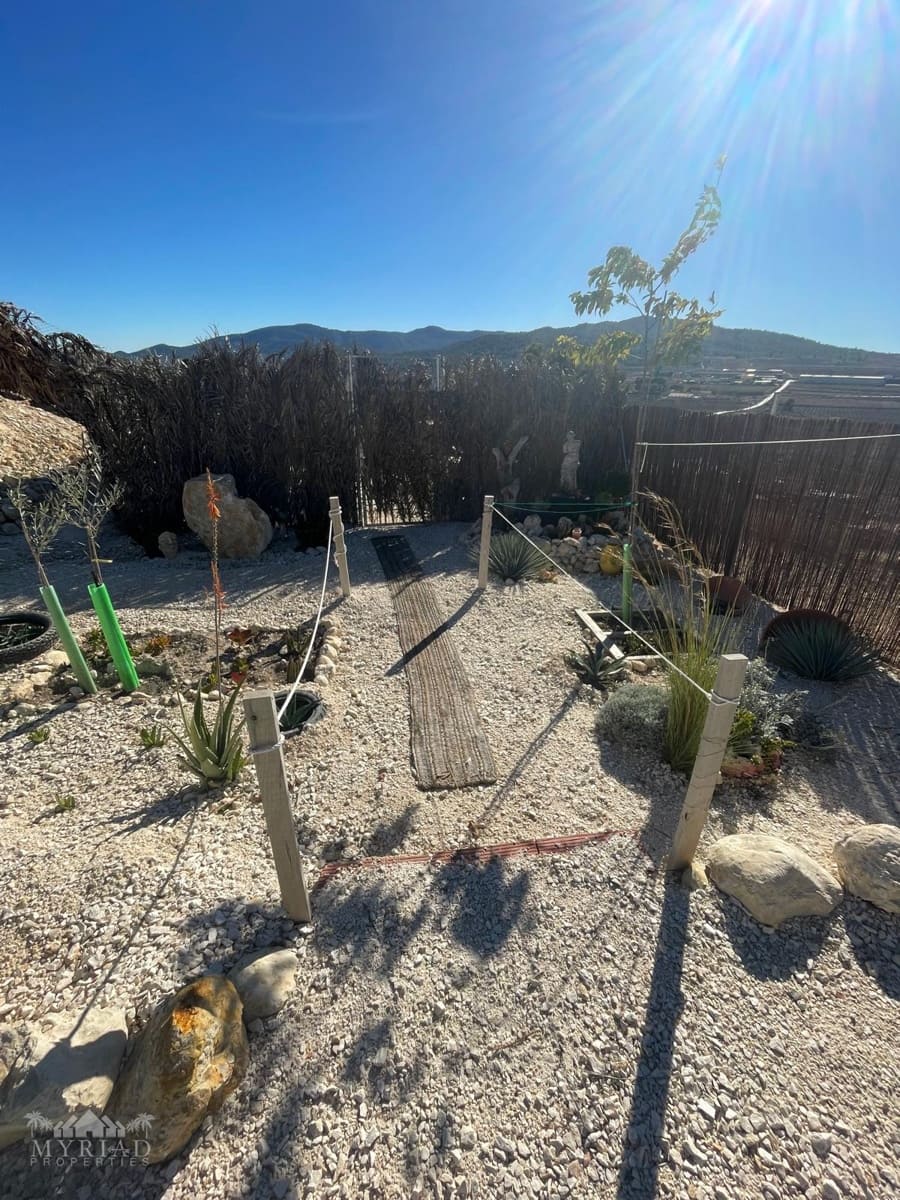 Terre non Aménagée à vendre à Culebron - 50 000 € (Ref: 9535587)