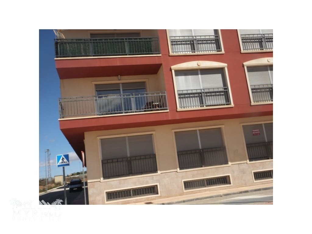 2 makuuhuone Huoneisto myytävänä paikassa Pinoso - 89 995 € (Ref: 9540888)