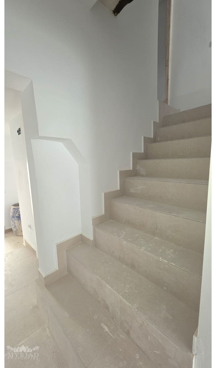 3 soverom Hus til salgs i Pinoso - € 135 000 (Ref: 9540890)