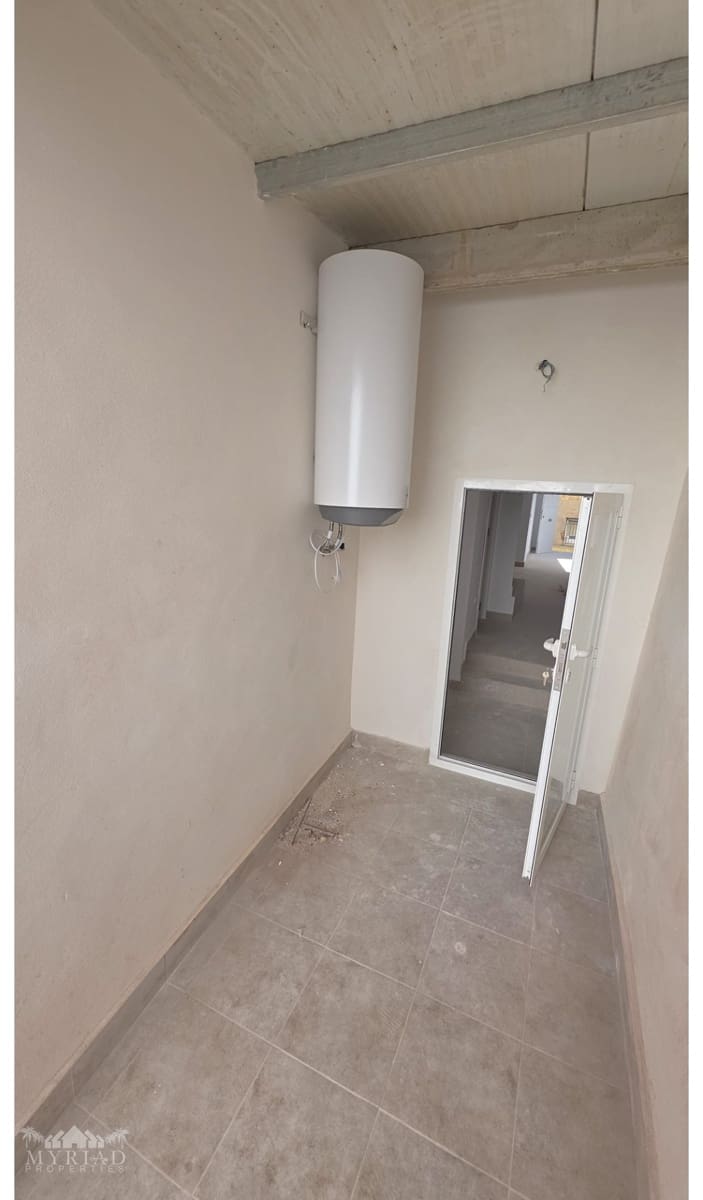 3 soverom Hus til salgs i Pinoso - € 135 000 (Ref: 9540890)