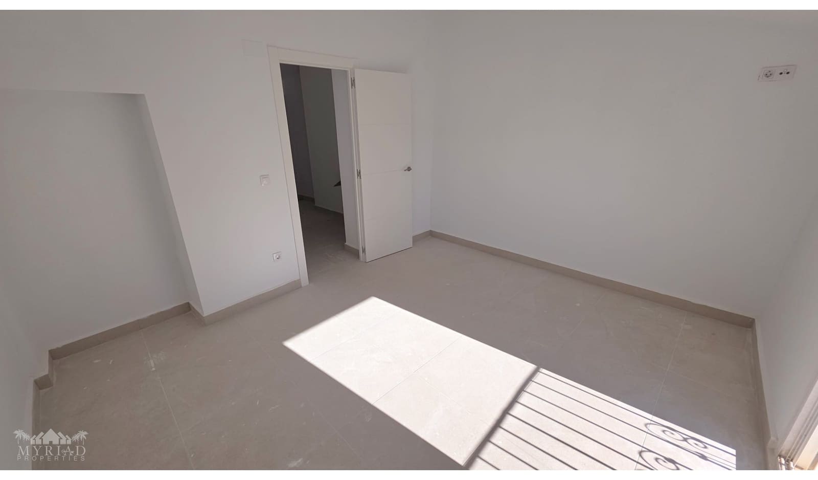 3 soverom Hus til salgs i Pinoso - € 135 000 (Ref: 9540890)