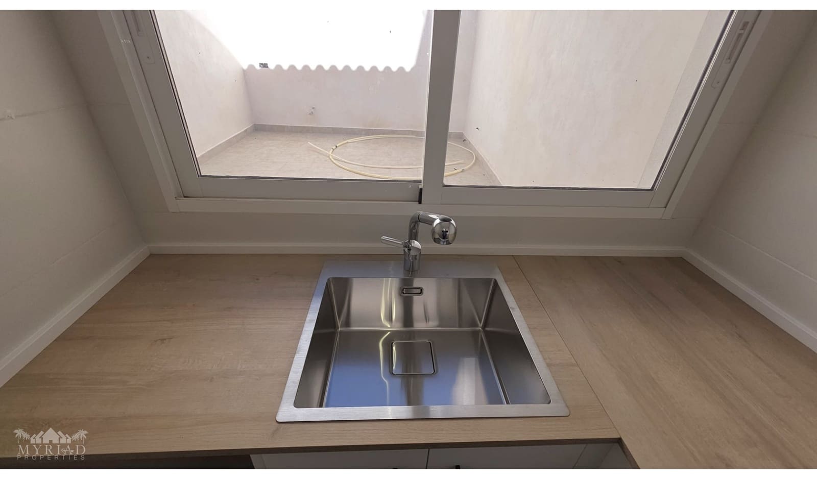 3 soverom Hus til salgs i Pinoso - € 135 000 (Ref: 9540890)