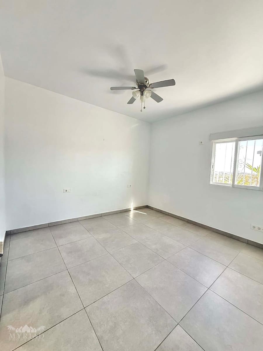 3 soveværelse Villa til salg i Fortuna - € 239.995 (Ref: 9561380)