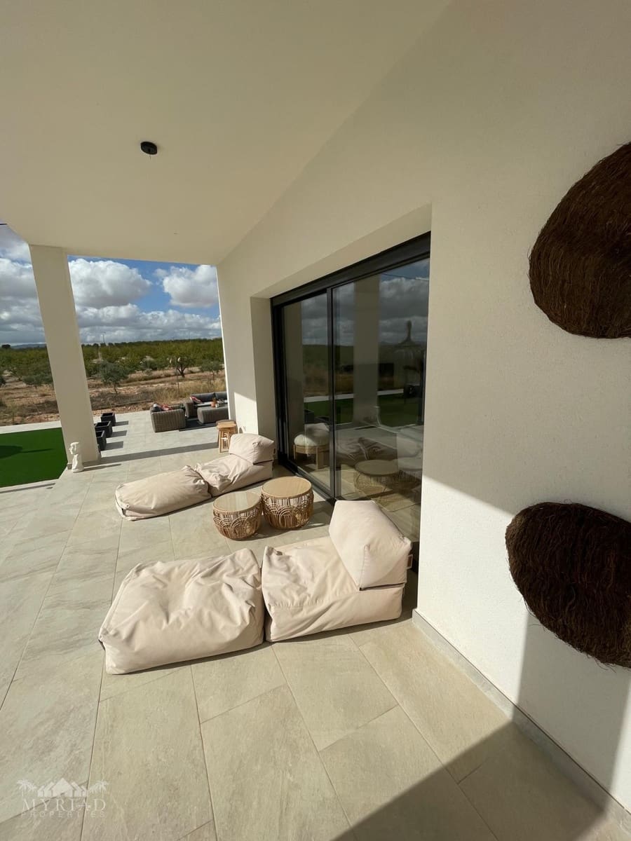 3 slaapkamer Huis te koop in Pinoso met zwembad - € 425.000 (Ref: 9604649)