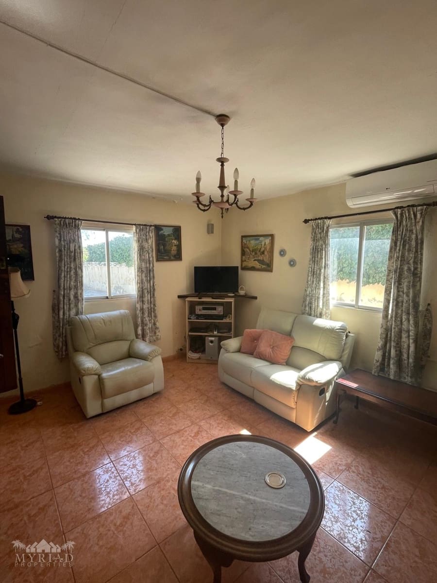 2 slaapkamer Villa te koop in Algayat met garage - € 125.000 (Ref: 9714593)