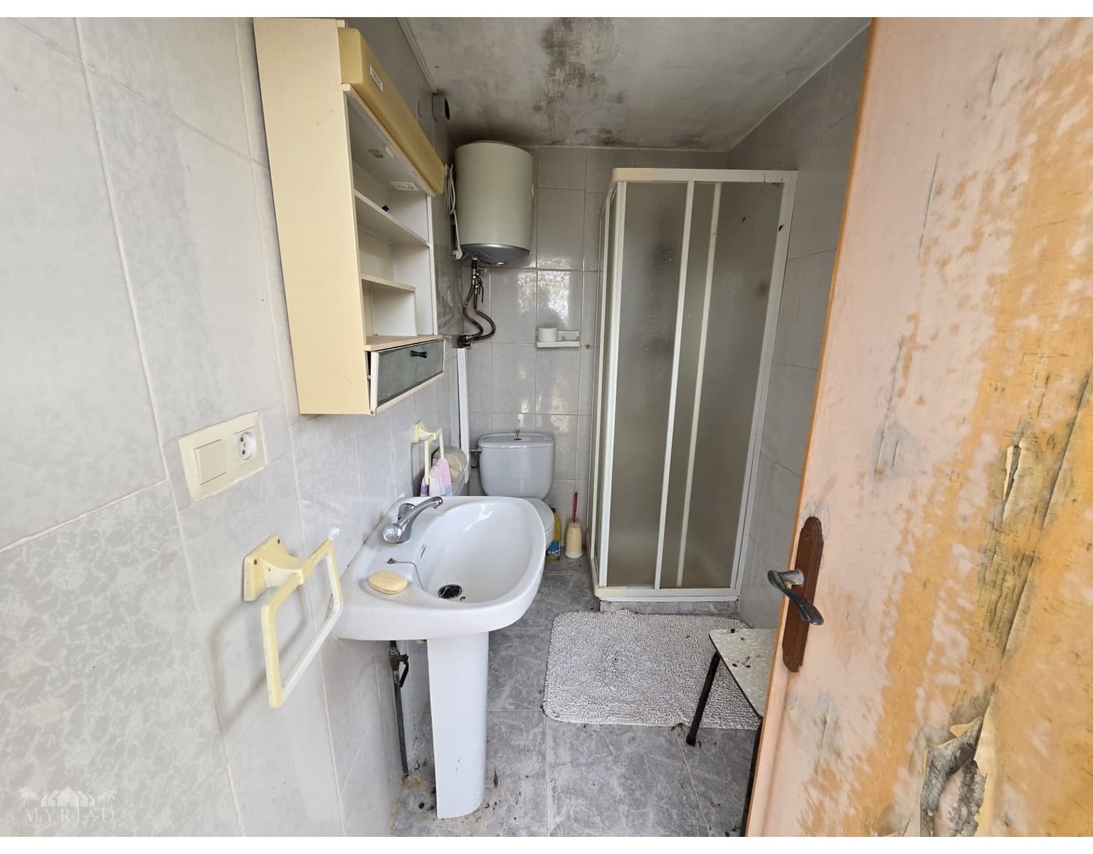 2 slaapkamer Villa te koop in Algayat met garage - € 125.000 (Ref: 9714593)