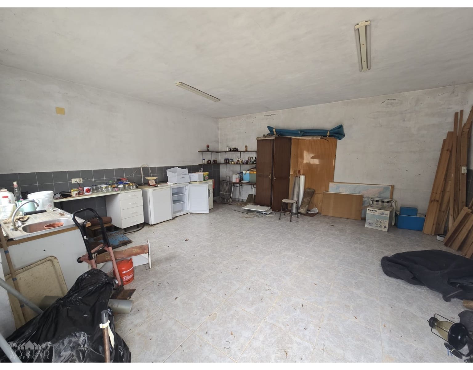 2 slaapkamer Villa te koop in Algayat met garage - € 125.000 (Ref: 9714593)