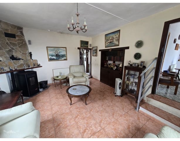 2 slaapkamer Villa te koop in Algayat, La Romana met garage - € 125.000 (Ref: 9714593)