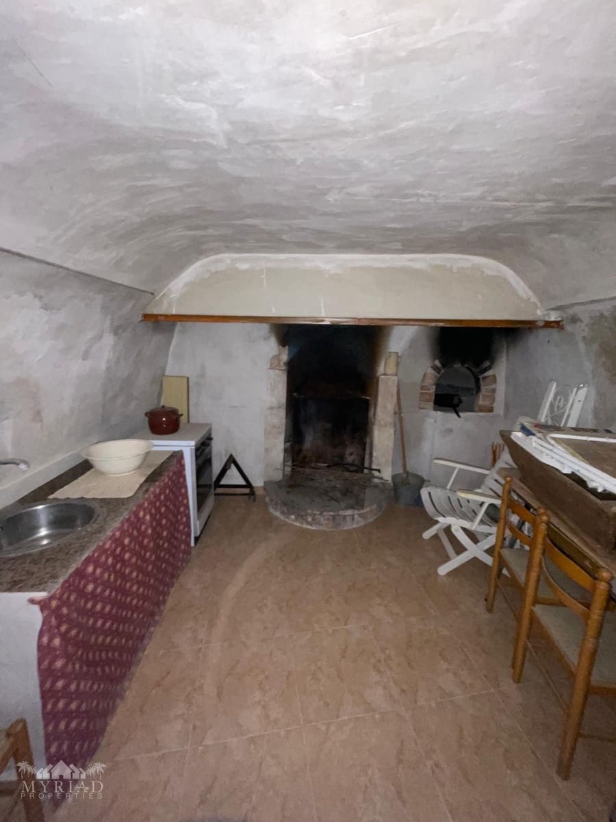 Grotwoning te koop in El Canton met garage - € 67.000 (Ref: 9714594)