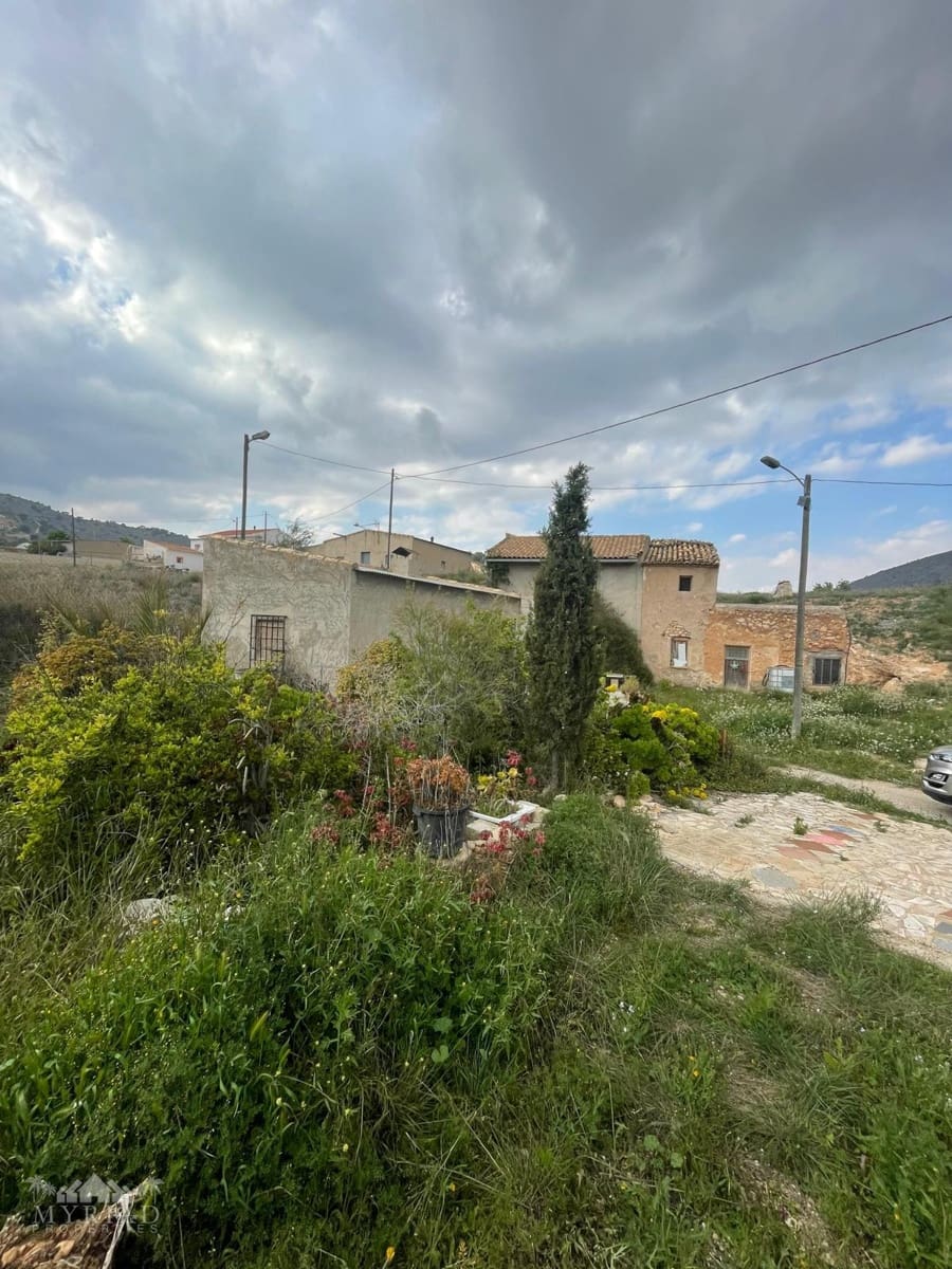 Grotwoning te koop in El Canton met garage - € 67.000 (Ref: 9714594)