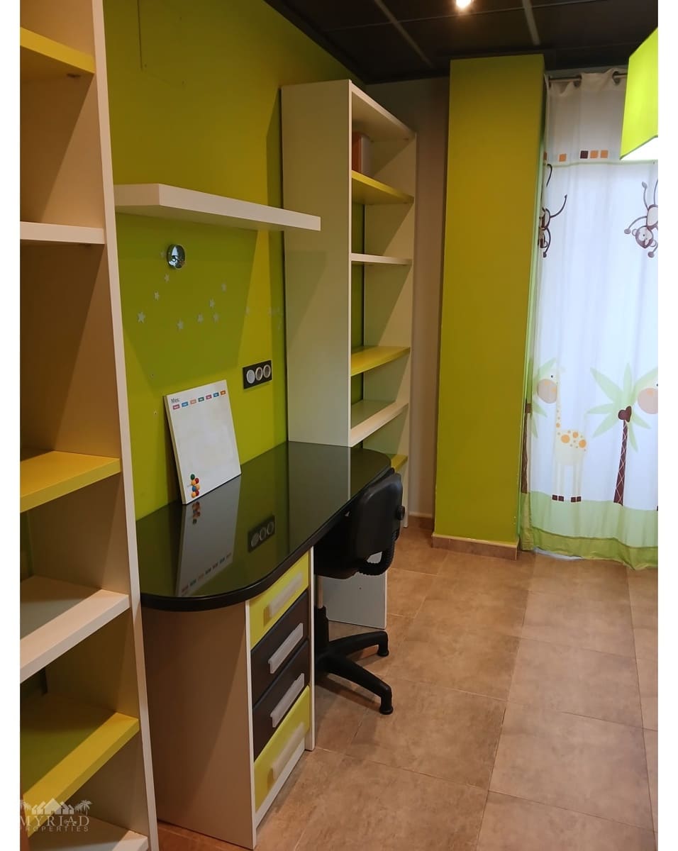 3 makuuhuone Huoneisto myytävänä paikassa Pinoso - 135 000 € (Ref: 9772768)