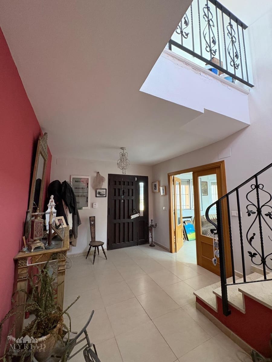 6 sovrum Villa till salu i Encebras med pool - 649 995 € (Ref: 9798918)