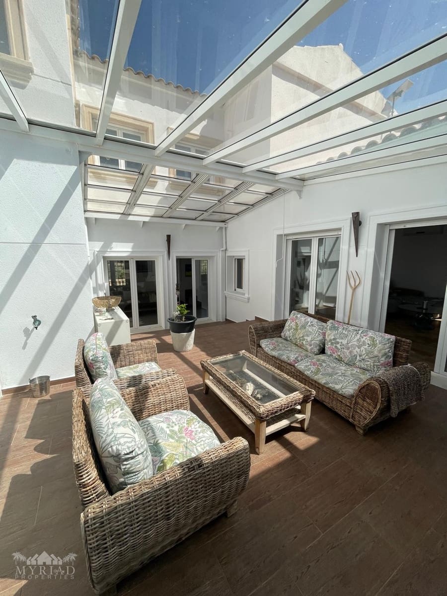 6 sovrum Villa till salu i Encebras med pool - 649 995 € (Ref: 9798918)