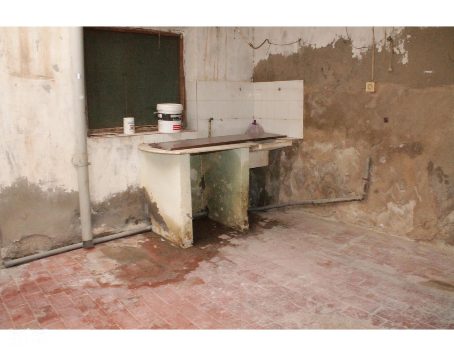 Adosado de 4 habitaciones en Pinoso en venta - 55.000 € (Ref: 9819985)