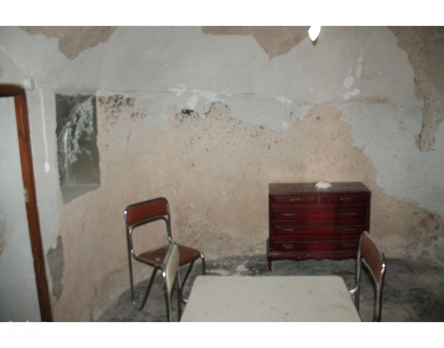 Adosado de 4 habitaciones en Pinoso en venta - 55.000 € (Ref: 9819985)