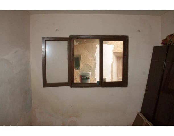 Adosado de 4 habitaciones en Pinoso en venta - 55.000 € (Ref: 9819985)