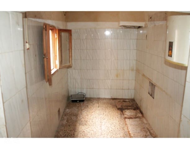 Adosado de 4 habitaciones en Pinoso en venta - 55.000 € (Ref: 9819985)