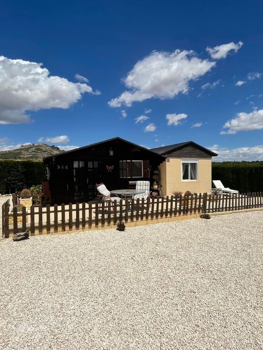4 bedroom Villa for sale in Pinoso - € 425,000 (Ref: 9833356)