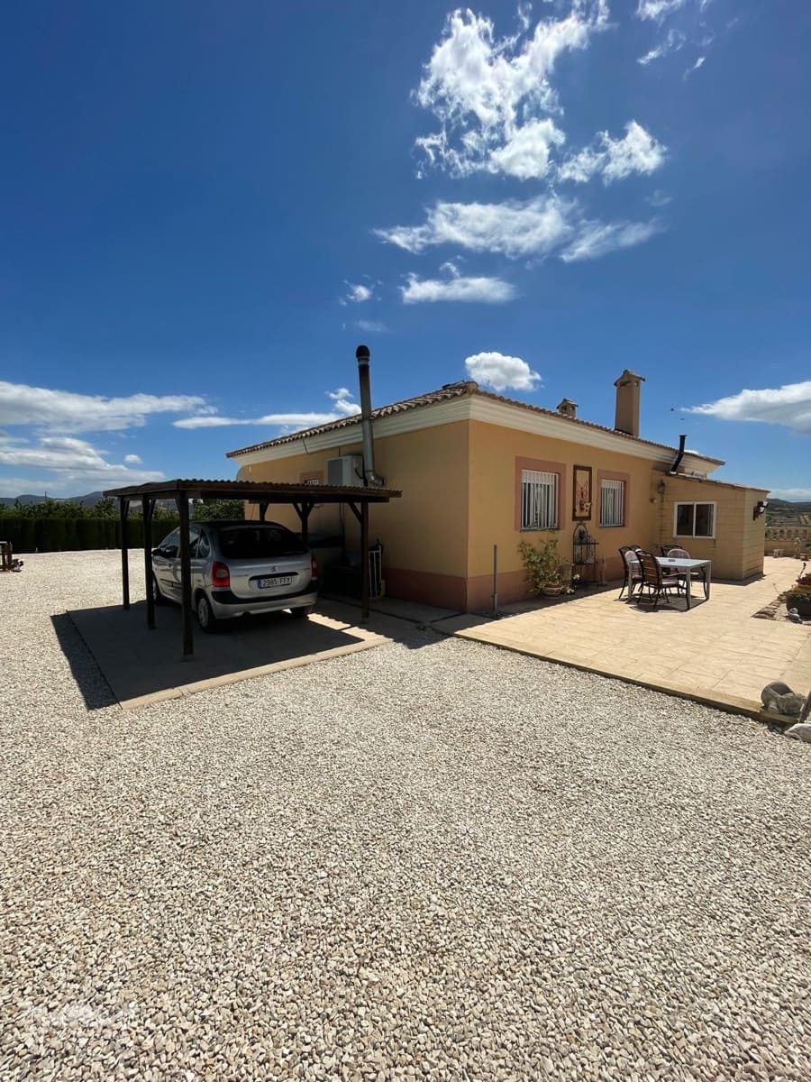 4 bedroom Villa for sale in Pinoso - € 425,000 (Ref: 9833356)