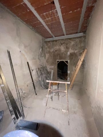 2 slaapkamer Huis te koop in Pinoso met garage - € 38.000 (Ref: 9984460)