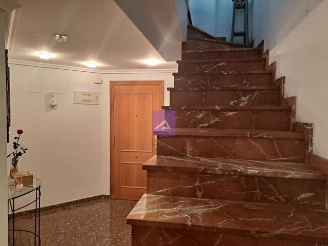 3 sypialnia Penthouse na sprzedaż w Aldaia z garażem - 320 000 € (Ref: 9412432)