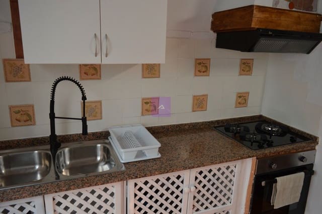 3 makuuhuone Omakotitalo myytävänä paikassa Riola - 121 000 € (Ref: 9412433)