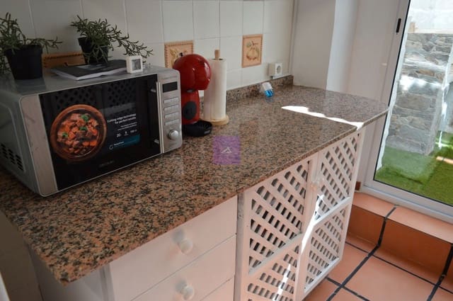 3 makuuhuone Omakotitalo myytävänä paikassa Riola - 121 000 € (Ref: 9412433)