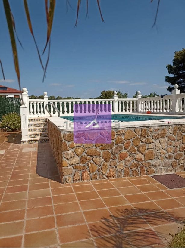 4 slaapkamer Villa te koop in Godelleta met garage - € 265.000 (Ref: 9412434)