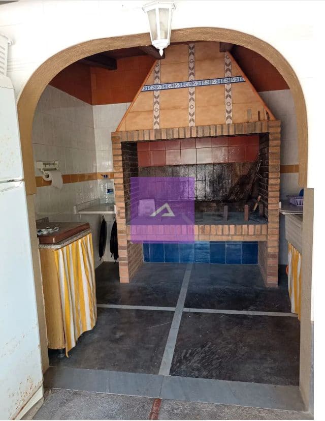 4 slaapkamer Villa te koop in Godelleta met garage - € 265.000 (Ref: 9412434)