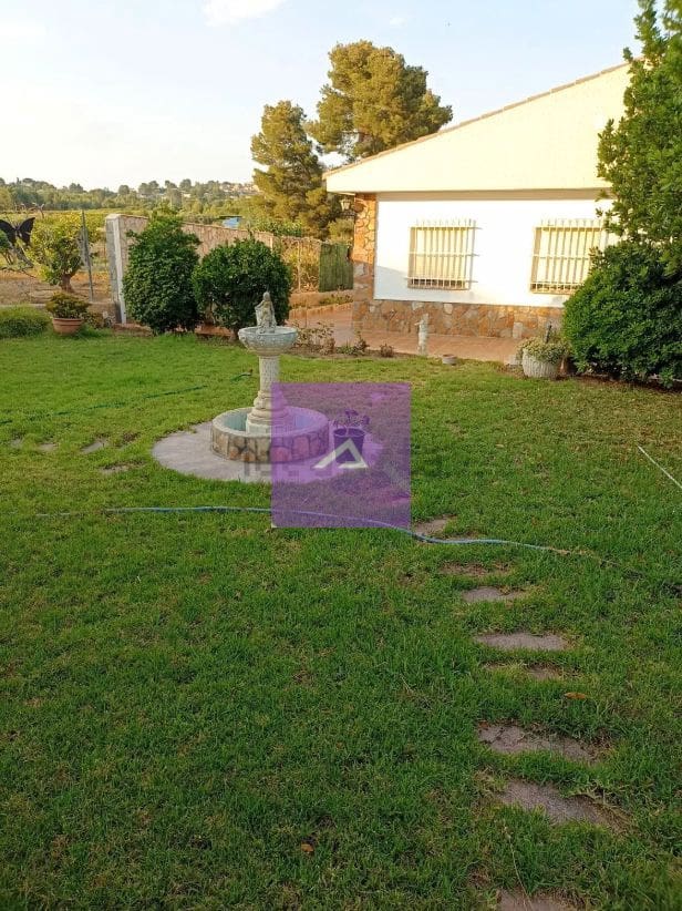 4 slaapkamer Villa te koop in Godelleta met garage - € 265.000 (Ref: 9412434)