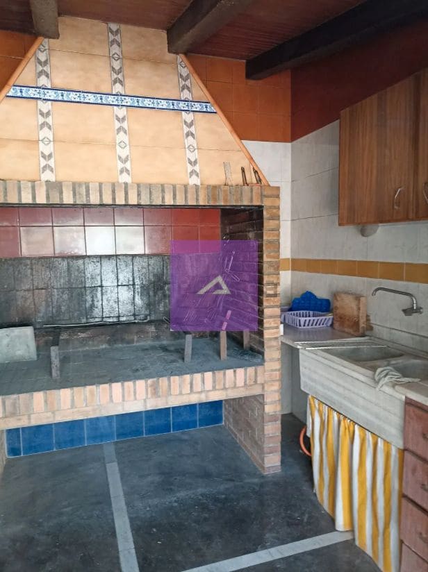 4 slaapkamer Villa te koop in Godelleta met garage - € 265.000 (Ref: 9412434)