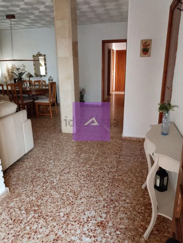 4 slaapkamer Villa te koop in Godelleta met garage - € 265.000 (Ref: 9412434)